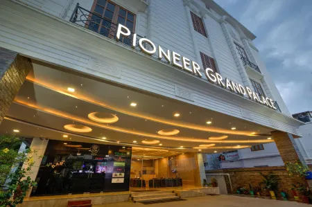 Hotel Pioneer Grand Palace Отели в г. Нейджеркойл