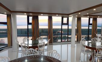Quan Lan Nam Phong Hotel