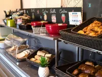 Ibis Budget Chartres - breakfast