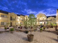 Best Western Plus Canberra Central Apartments Hotels in Dickson