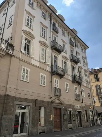 Ai Savoia B&B - Guest House Отели рядом с достопримечательностью «Музей автомобилей в Турине»