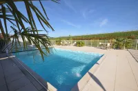 Brit Hotel Confort Alexia - la Souterraine - Pools