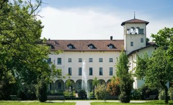 Grand Hotel Villa Torretta, Curio Collection by Hilton
