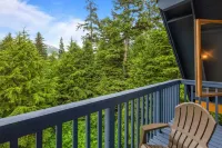 Spacious rental for 6 in lovely home with gorgeous views, minutes from resort