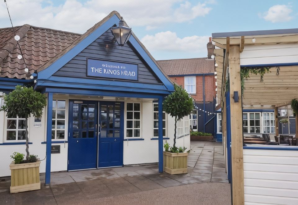 The Kings Head Hotel by Good Nights Inn - Housity