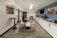 Super 8 by Wyndham Laredo - Bữa sáng
