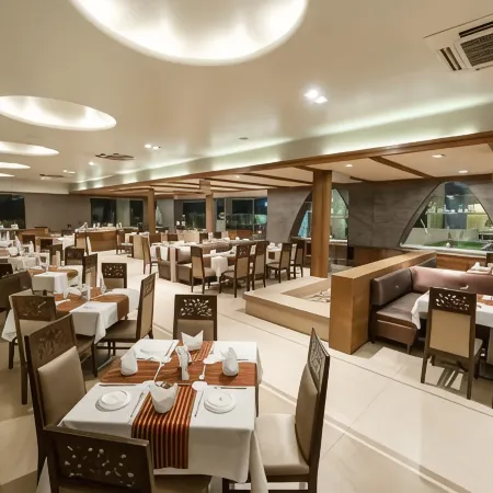 Neelams the Grand Hotel