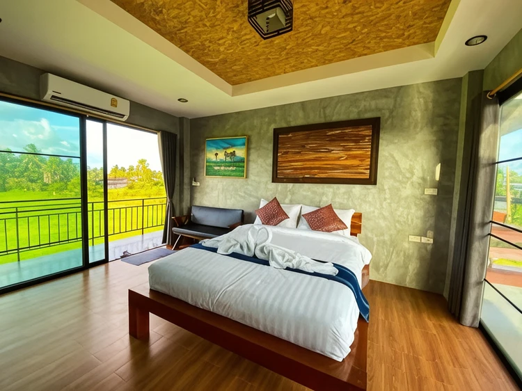 รูปภาพของไอดิน กลิ่นนา @ หัวป่า (Idin klinna @huapa)