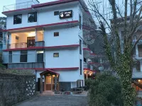 Aman Inn