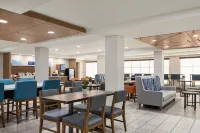 Holiday Inn Express & Suites Birmingham-Irondale (East)