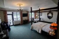 Lakeside Manor Hotel Hotels in Crover