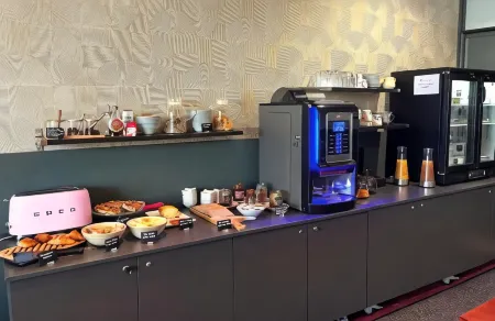 Cit'Hôtel le Louvre Orange