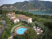 Romantik Hotel Relais Mirabella Iseo Hotels in Iseo