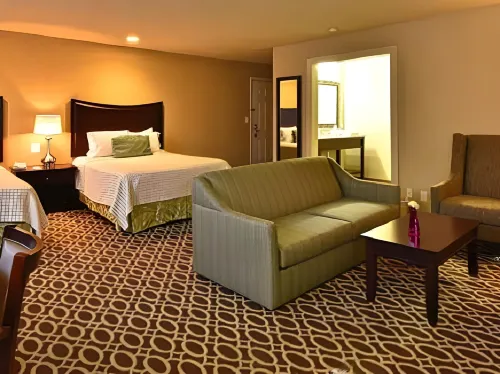 Sunday House Inn and Suites Hotels in Fredericksburg
