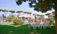 Hotel Parco Dei Principi Hotels near Teatro Romano