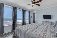 Magnificent Modern Beach House with Ocean View from All Rooms by RedAwning