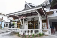 RedDoorz At Pujon Malang Hotel dekat Taman Labirin Coban Rondo