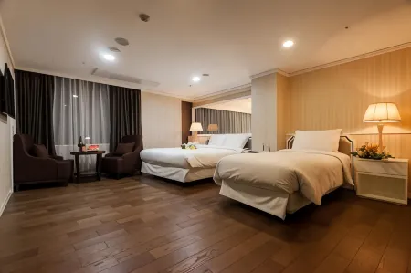 Hotel Pharos