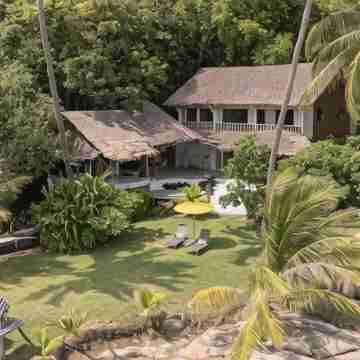 Somewhere Only We Know Resort Hotel Exterior