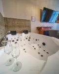Akla Hotel Badajoz - Hot Tub