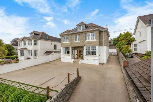 Falmouth Bay Hotels in Penryn