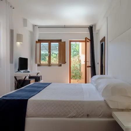 HOTIDAY Room Collection - Stintino