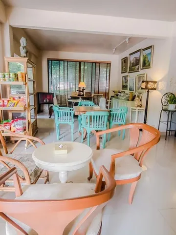 รูปภาพของจุลดิศเขาใหญ่ เจทู