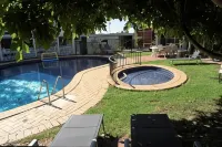 Jacksons Motor Inn - Yüzme Havuzu