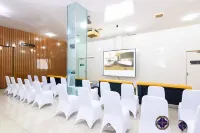 كومالا هوتل فنادق في Lengkong