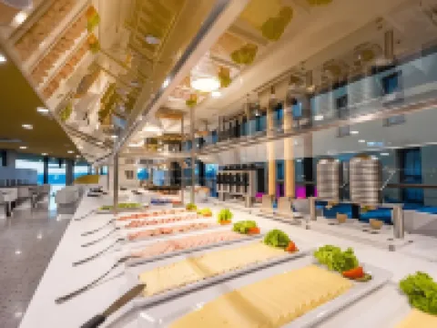 プライズ バイ ラディソン、ボン シティ ボンのホテル