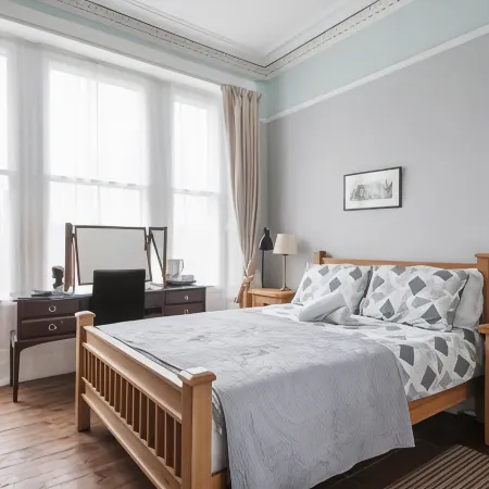 Aynetree Guest House Отели рядом с достопримечательностью «Даддингстон»