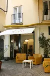 Caravaggio Hotel Hotel in zona Cappella del Monte dei Poveri