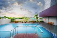 Ayola First Point Hotel Hotels in Tampan