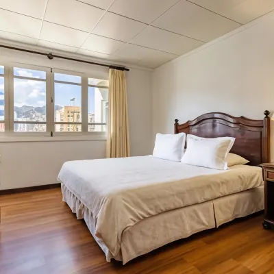 El Rey Palace Hotel Hoteles cerca de Multicine centro de entretenimiento