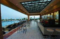 Royal Hotel Thessaloniki - ที่มีบาร์