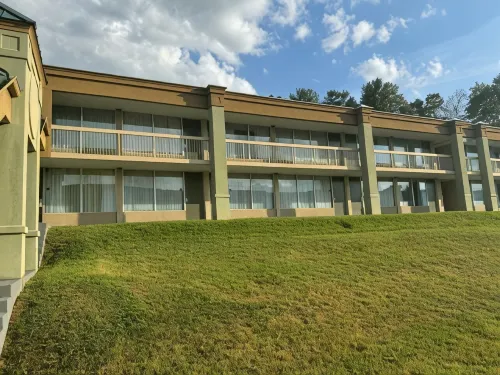 Baymont by Wyndham Harriman Hotels in Harriman