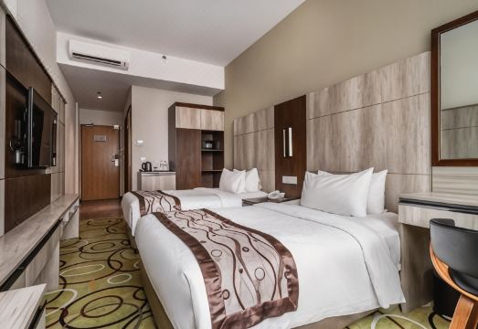 임페리얼 팰리스 호텔 주변