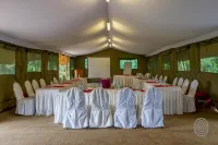 Lake Manyara Serena Safari Lodge - parking