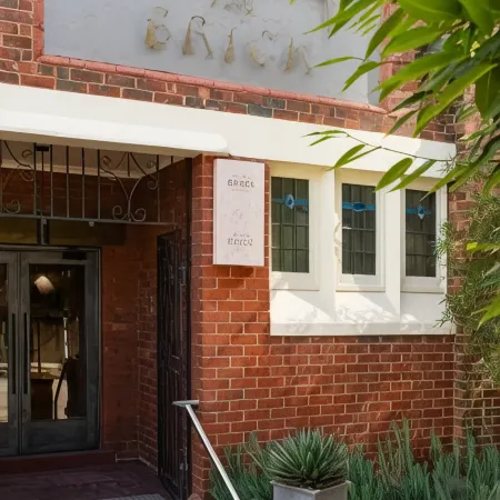 In the Brick Spa and Hotel Отели рядом с достопримечательностью «Прахран»