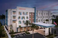 Hampton Inn and Suites by Hilton Naples South Hotels in Collier County