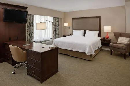 Hampton Inn Louisville Downtown Отели рядом с достопримечательностью «Мохаммед Али-центр»