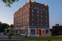 Landmark Inn فنادق في ماركيت