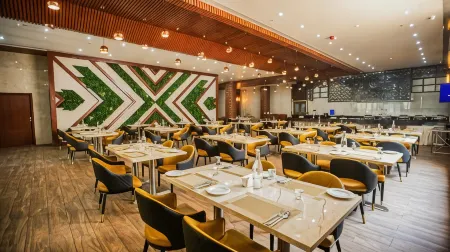 Leroy Grand - Yeshwanthpur Отели рядом с достопримечательностью «Индиан Институт оф Сайенс»