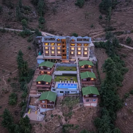 Justa Cliffend Resort & Spa, Mashobra