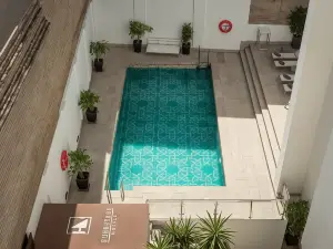 Top 20 4-Star Select Hotels in Metropolitan Area of Seville