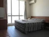 โรงแรมอัปเปอร์รอสส์ - ที่มีที่จอดรถ