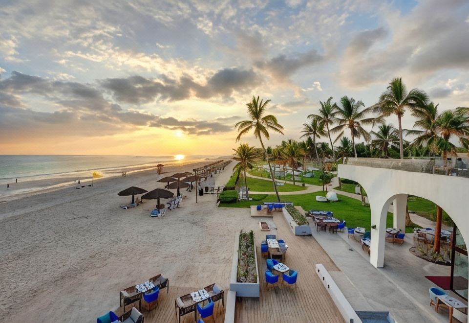 크라운 플라자 리조트 살랄라