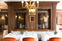 Airelles Gordes, la Bastide Hotels in Gordes