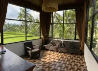 Kampoeng Joglo Ijen Hotels in Licin