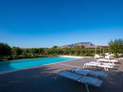 올레아 코트 리조트